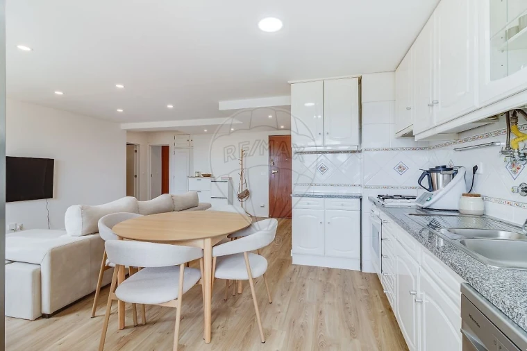 Apartamento T2 para Venda em Seixal, Arrentela e Aldeia de Paio Pires Foto 17