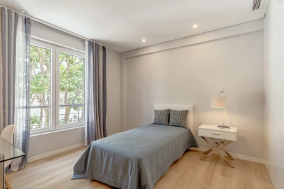 Apartamento T3 para Venda em Carcavelos e Parede