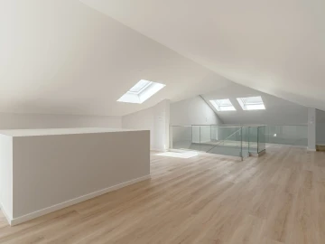 Apartamento T3 para Venda em Carcavelos e Parede