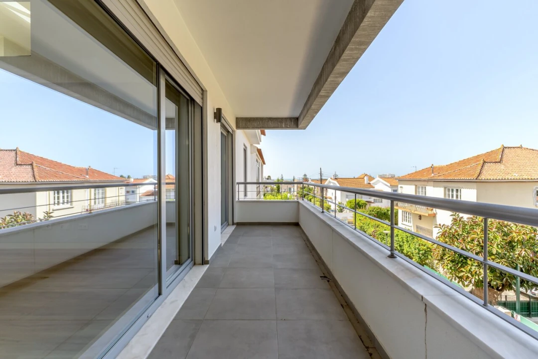 Apartamento T3 para Venda em Carcavelos e Parede Foto 2