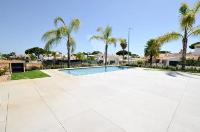 Moradia T3 para Venda em Quarteira