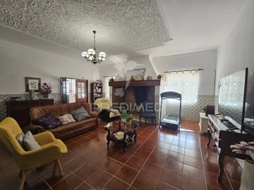 Moradia T4 para Venda em São Marcos da Ataboeira