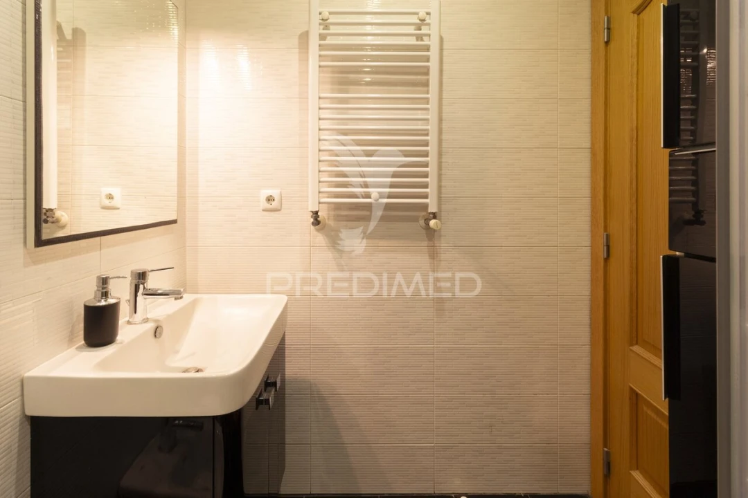Apartamento T3 para Venda em Almada, Cova da Piedade, Pragal e Cacilhas Foto 36
