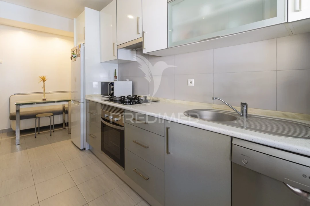 Apartamento T3 para Venda em Almada, Cova da Piedade, Pragal e Cacilhas Foto 25