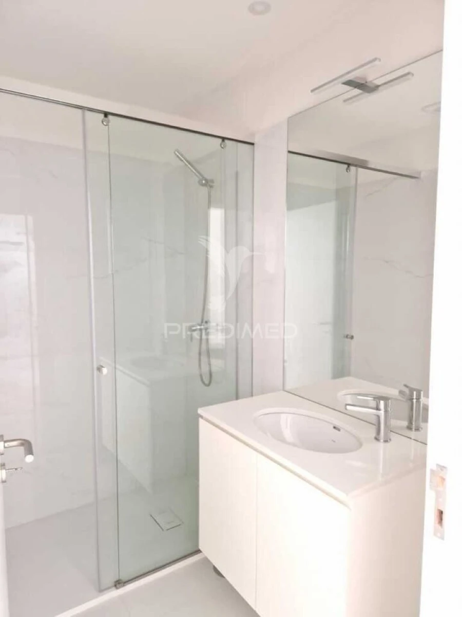 Apartamento T1 para Venda em Cedofeita, Santo Ildefonso, Sé, Miragaia, São Nicolau e Vitória Foto 5
