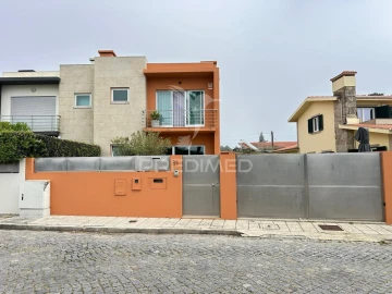 Moradia T3 para Venda em Vila Chã