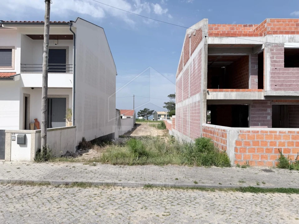 Terreno para Venda em Castelo do Neiva Foto 1