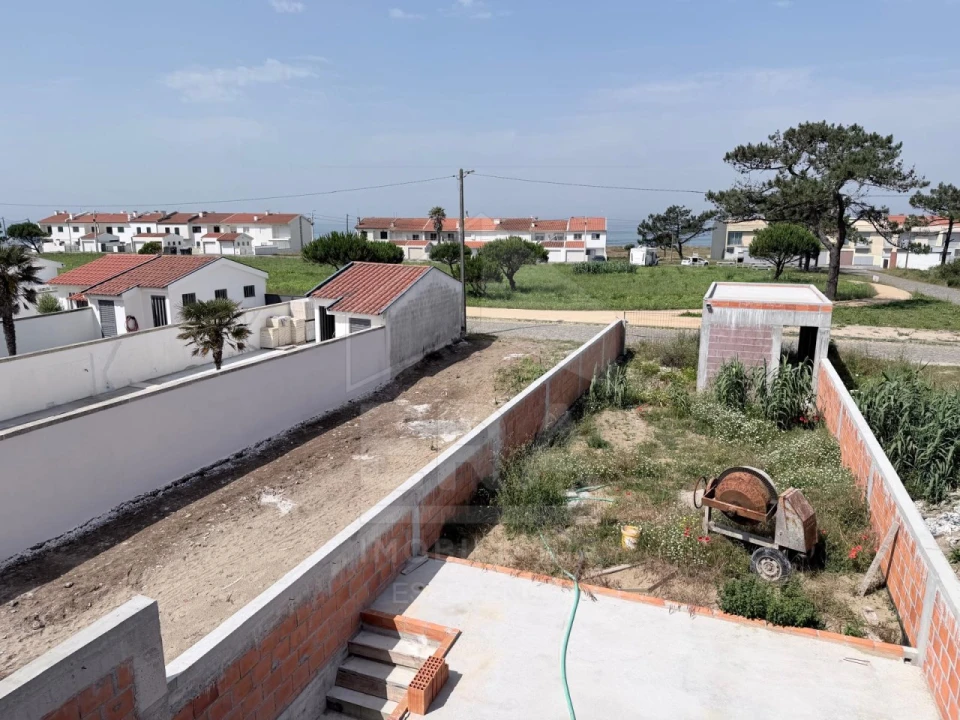 Terreno para Venda em Castelo do Neiva Foto 2