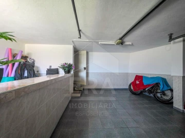 Moradia T5 para Venda em Darque
