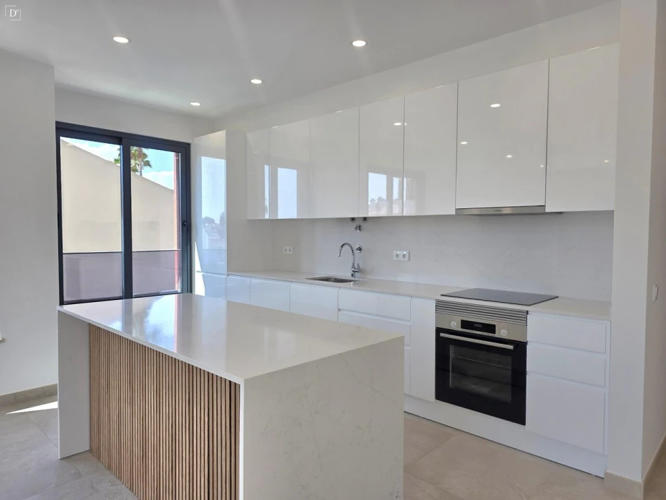 Apartamento T3 para Venda em Quarteira Foto 1
