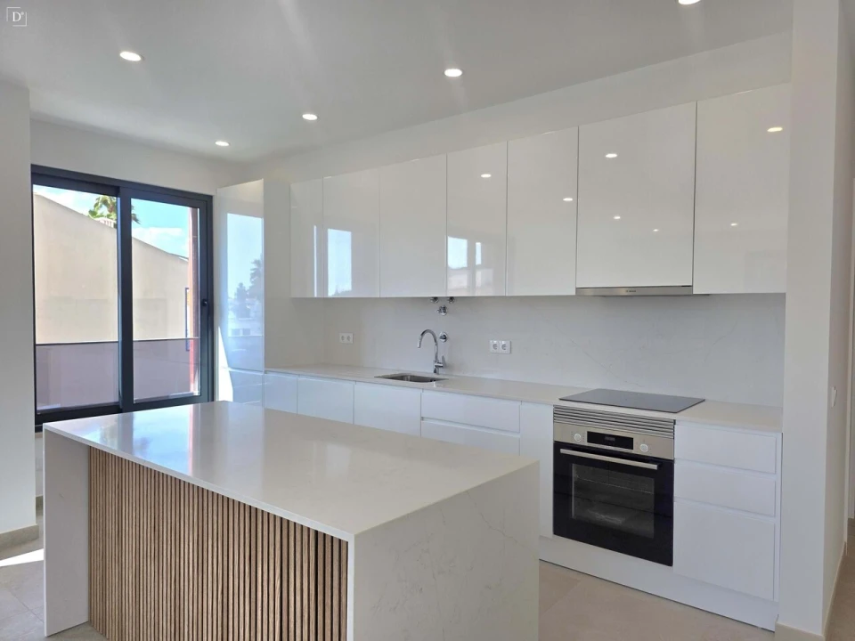 Apartamento T3 para Venda em Quarteira Foto 3