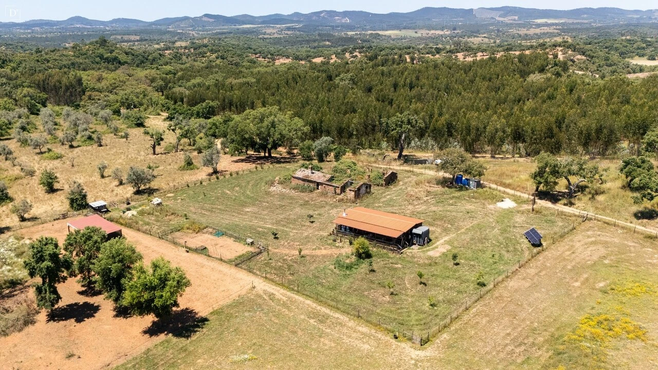 Terreno para Venda em Reliquias Foto 1