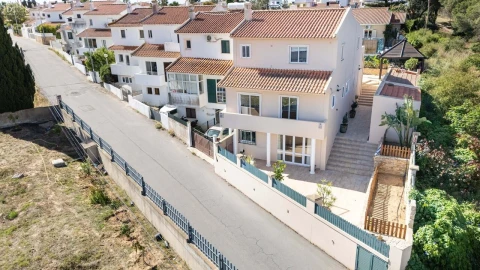 Moradia T3 para Venda em Albufeira e Olhos de Água