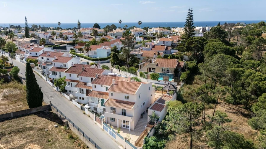 Moradia T3 para Venda em Albufeira e Olhos de Água Foto 8