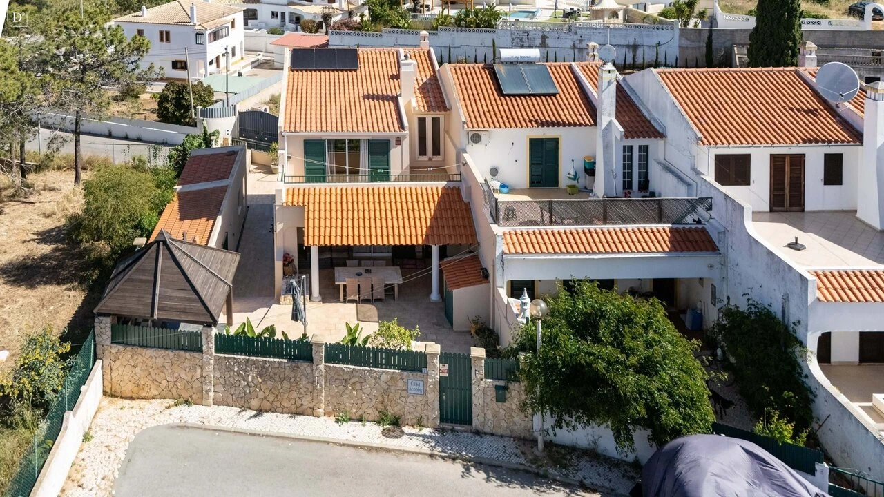 Moradia T3 para Venda em Albufeira e Olhos de Água Foto 25