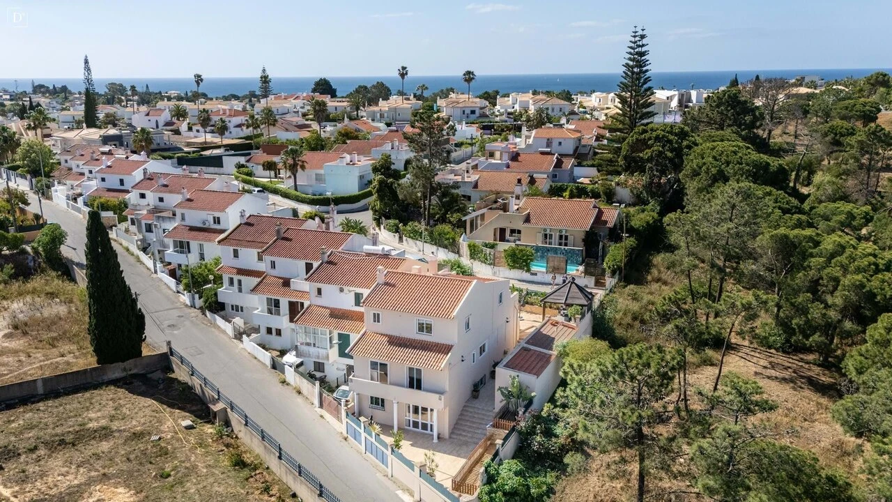 Moradia T3 para Venda em Albufeira e Olhos de Água Foto 8