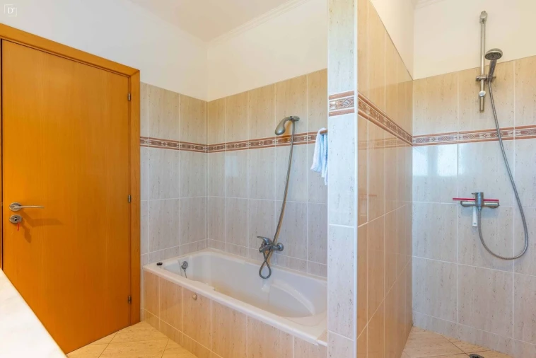 Moradia T4 para Venda em Conceição e Cabanas de Tavira Foto 13
