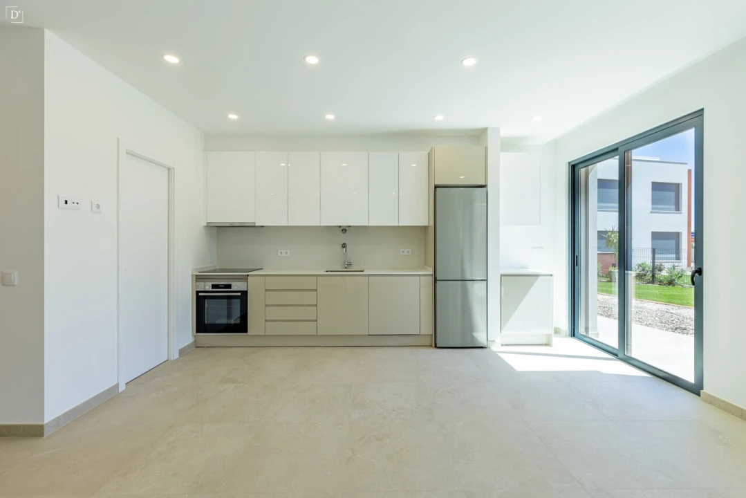 Apartamento T1 para Venda em Quarteira Foto 9