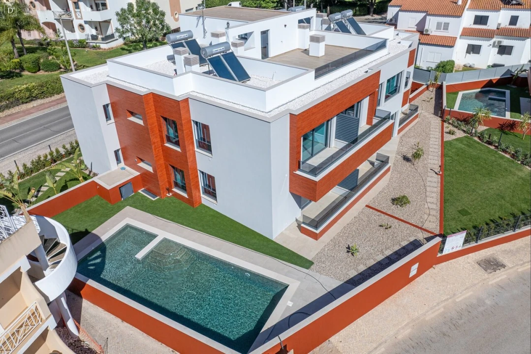 Apartamento T1 para Venda em Quarteira Foto 6
