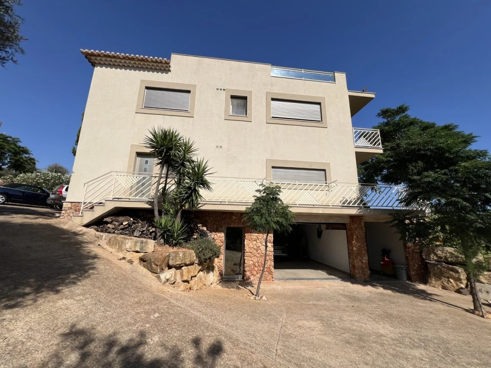 Moradia T5 para Venda em Albufeira e Olhos de Água Foto 12