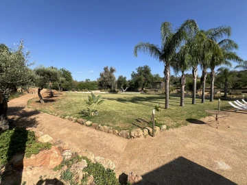 Moradia T5 para Venda em Albufeira e Olhos de Água