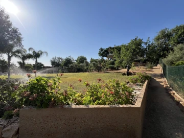 Moradia T5 para Venda em Albufeira e Olhos de Água