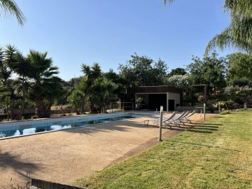 Moradia T5 para Venda em Albufeira e Olhos de Água
