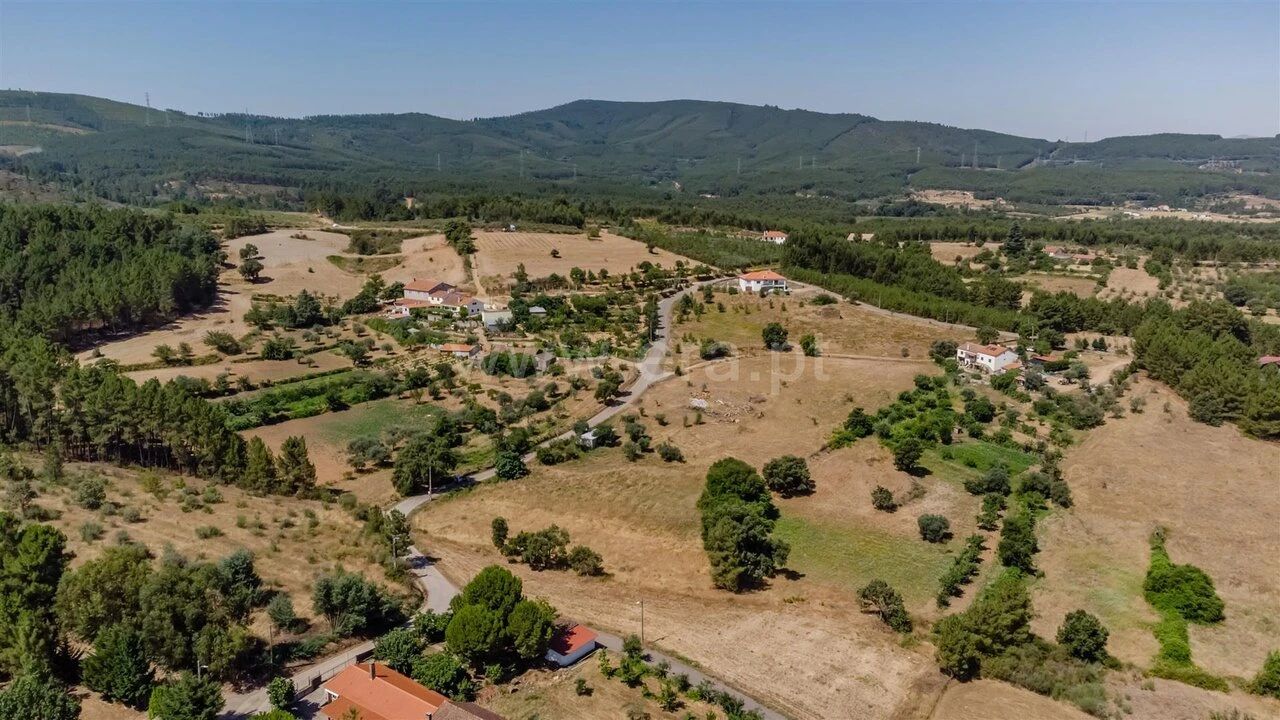 Terreno para Venda em Enxames Foto 5