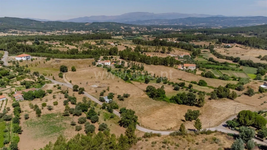 Terreno para Venda em Enxames Foto 3