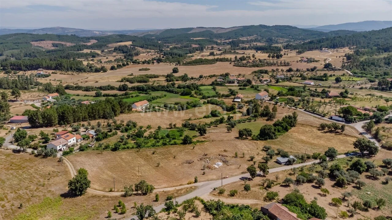 Terreno para Venda em Enxames Foto 11