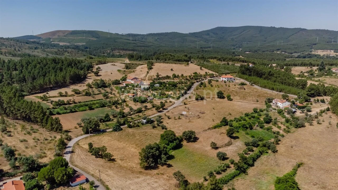 Terreno para Venda em Enxames Foto 6