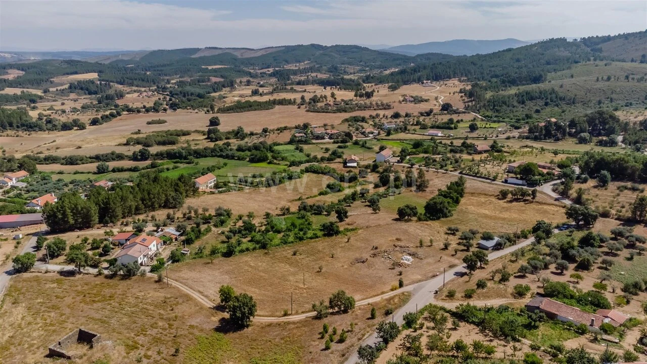 Terreno para Venda em Enxames Foto 10