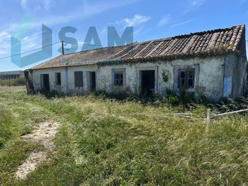 Terreno Misto para Venda em A dos Cunhados e Maceira Foto 1