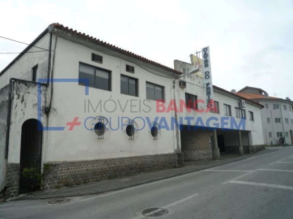 Armazém para Venda em Sangalhos Foto 1