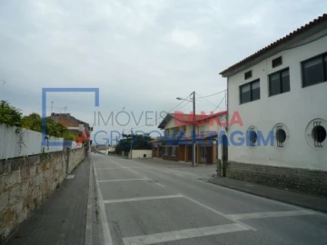 Armazém para Venda em Sangalhos