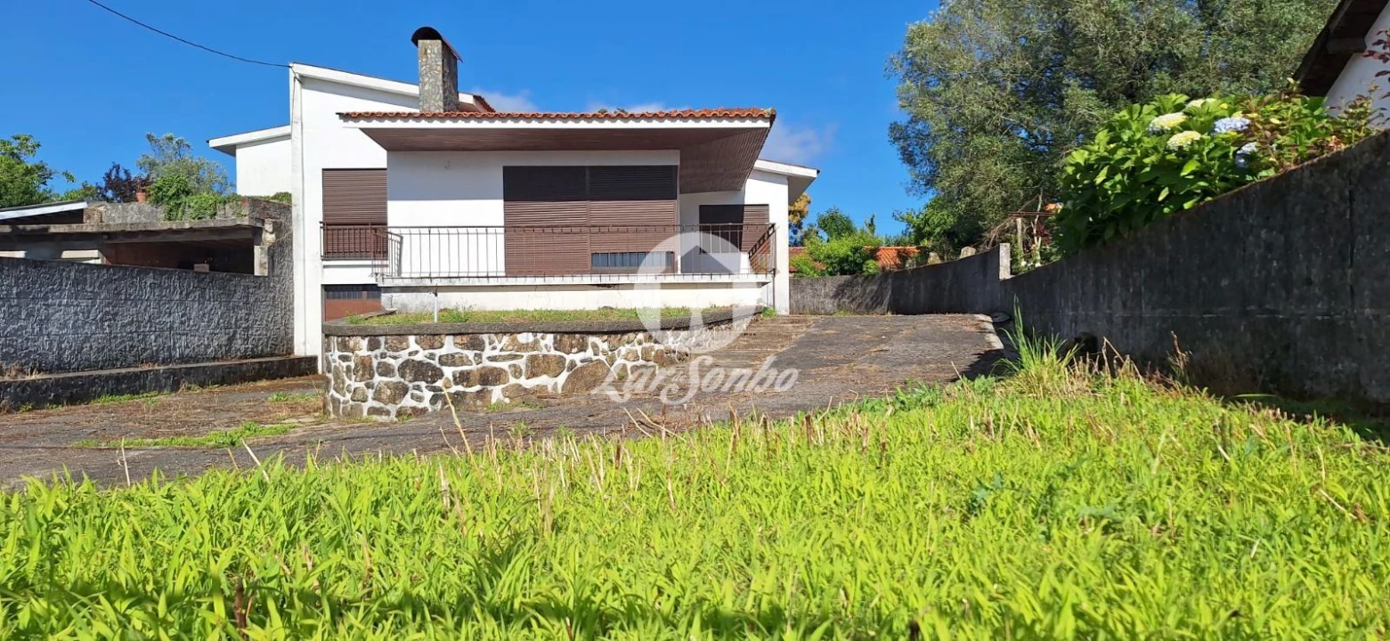 Moradia T3 para Venda em Barroselas e Carvoeiro Foto 1