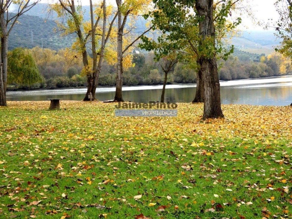 Moradia T4 para Venda em Cabeça Boa Foto 7