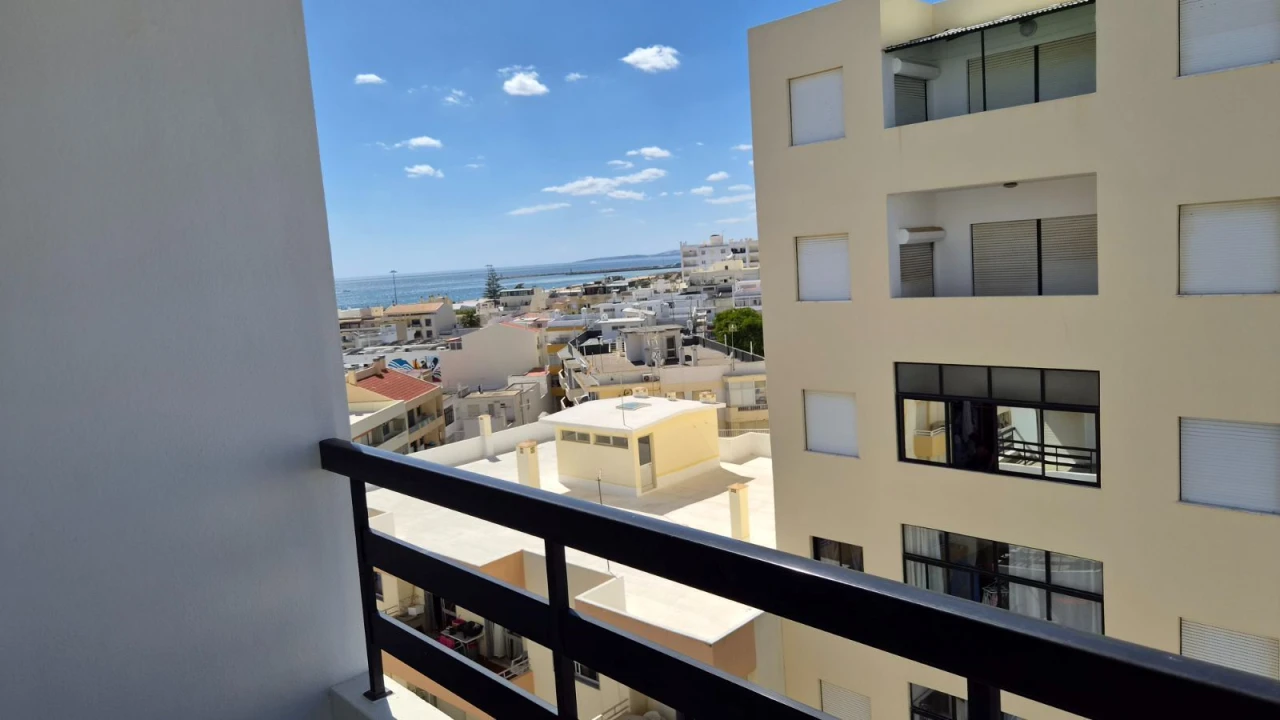 Apartamento T1 para Arrendamento férias em Quarteira Foto 6