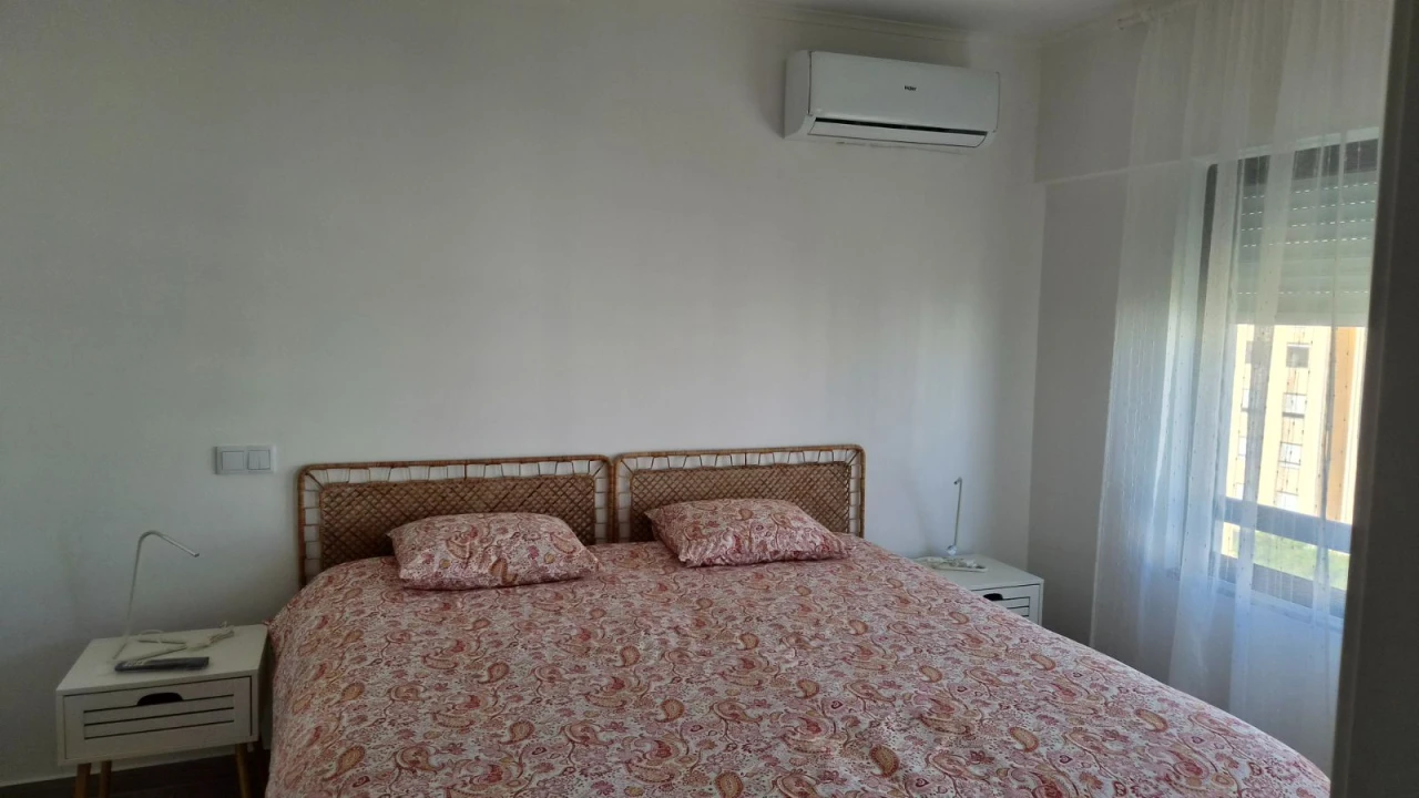 Apartamento T1 para Arrendamento férias em Quarteira Foto 8