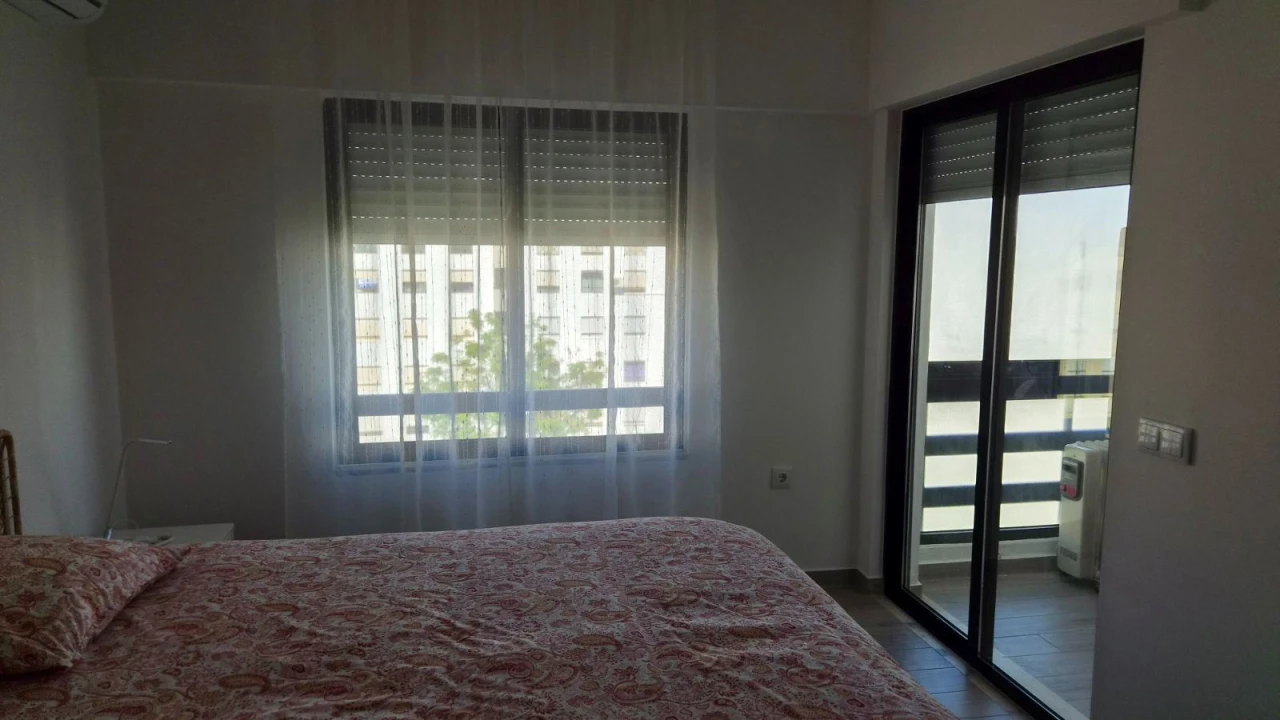 Apartamento T1 para Arrendamento férias em Quarteira Foto 10