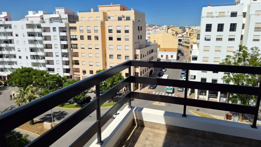 Apartamento T1 para Arrendamento férias em Quarteira Foto 5