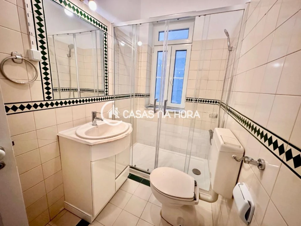 Quarto para Arrendamento em Avenidas Novas Foto 5
