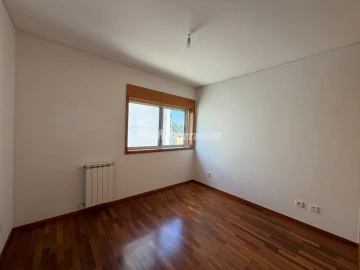 Apartamento T2 para Arrendamento em Bonfim
