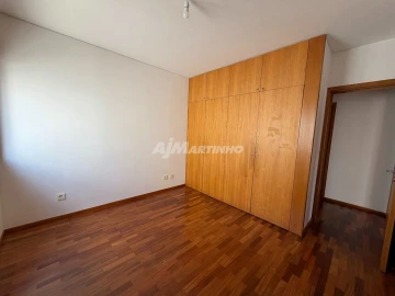 Apartamento T2 para Arrendamento em Bonfim