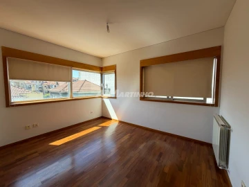 Apartamento T2 para Arrendamento em Bonfim