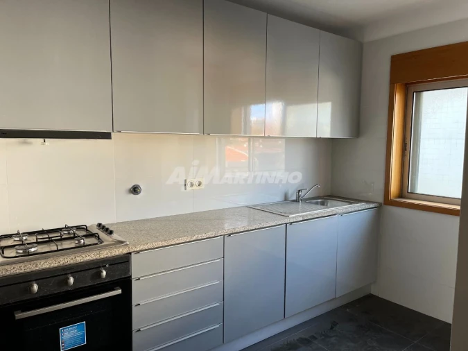 Apartamento T2 para Arrendamento em Bonfim Foto 7