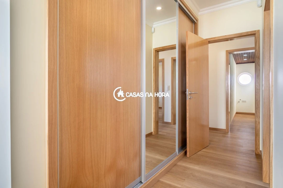 Apartamento T3 para Arrendamento em Sandim, Olival, Lever e Crestuma Foto 13