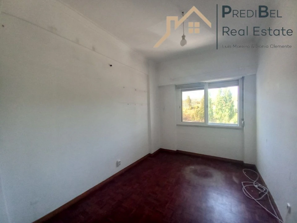 Apartamento T2 para Venda em Lumiar Foto 5
