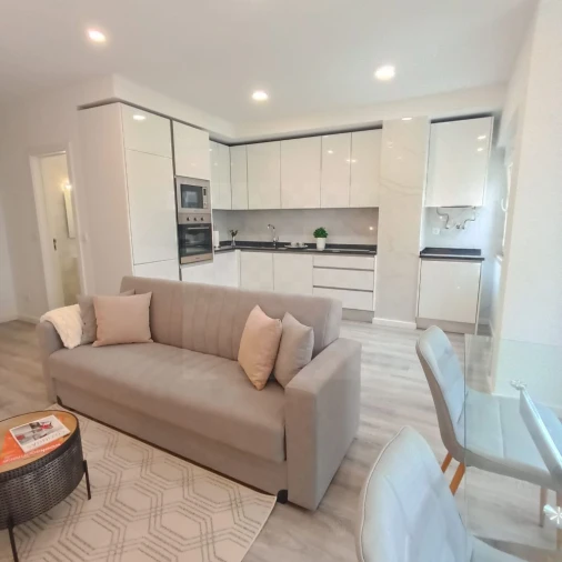 Apartamento T3 para Venda em Benfica Foto 2