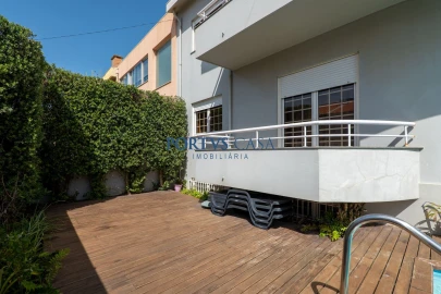 Moradia T4 para Venda em Perafita, Lavra e Santa Cruz do Bispo